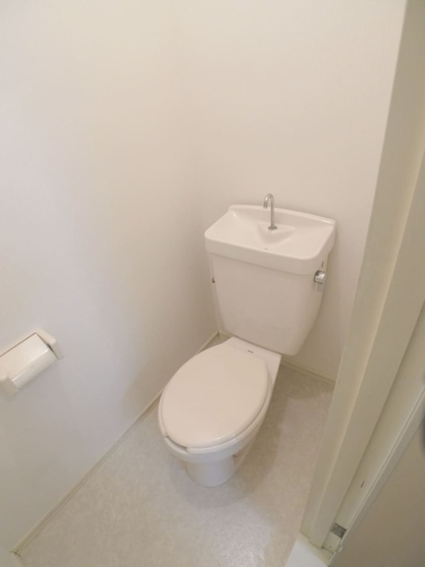 トイレ クレストパレス参番館（２）
