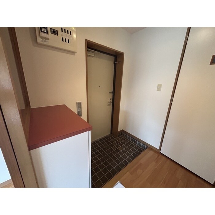 玄関 ピッコロイソーラ