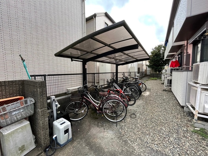 駐輪場 ロ-ズパレット　Ｂ