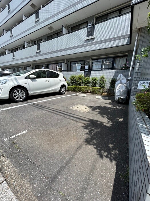 駐車場 エルヴェ武里