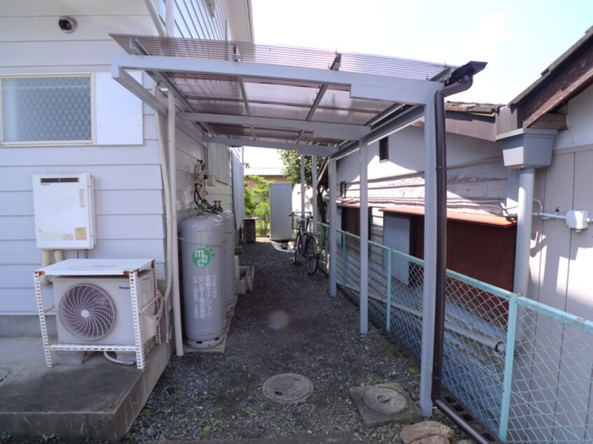 駐輪場 メゾン石森