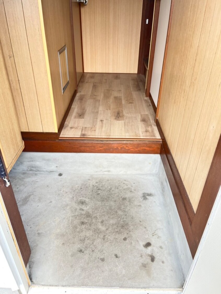 玄関 メゾン石森