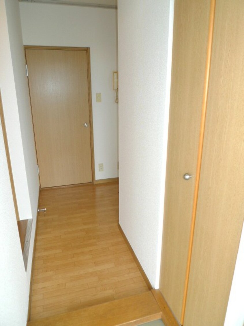 廊下 サンハイム福井