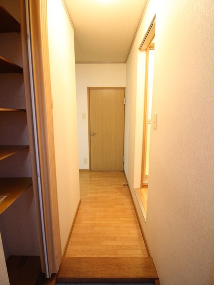 廊下 サンハイム福井