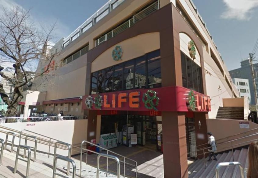 ライフ 東中野店(スーパー)まで546m クロノス東中野West