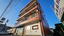 新緑ハイツの外観