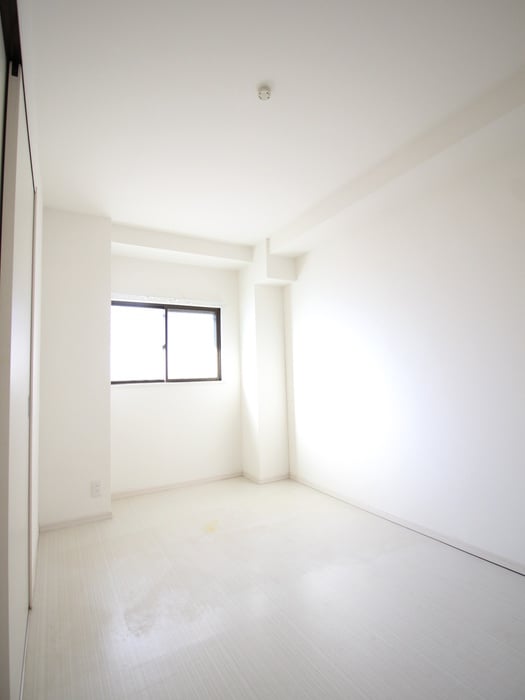 居室 新緑ハイツ