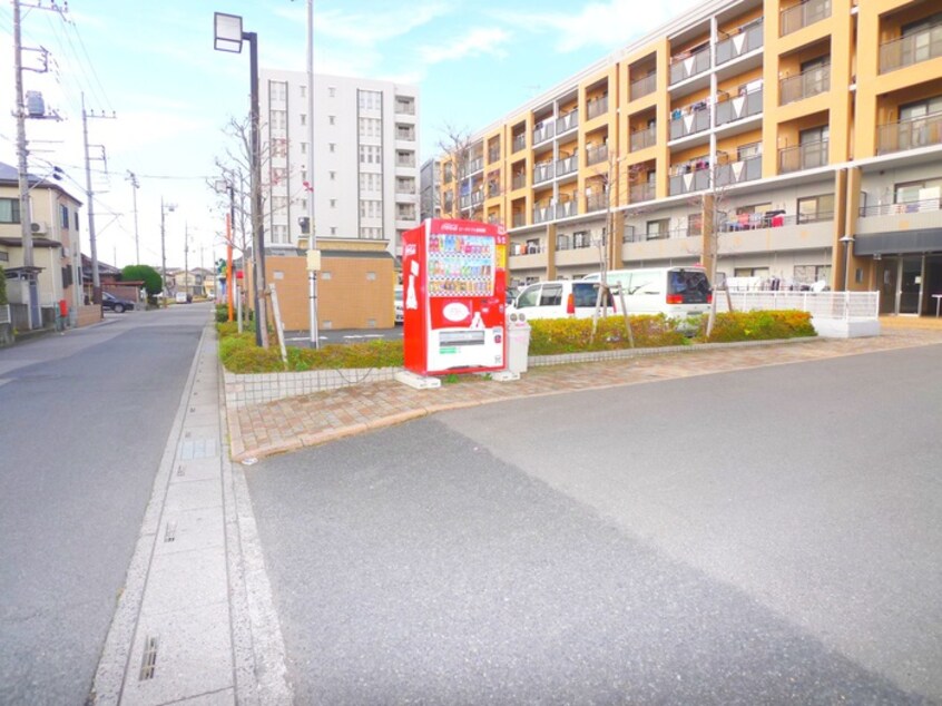 駐車場 グランデージ３武里