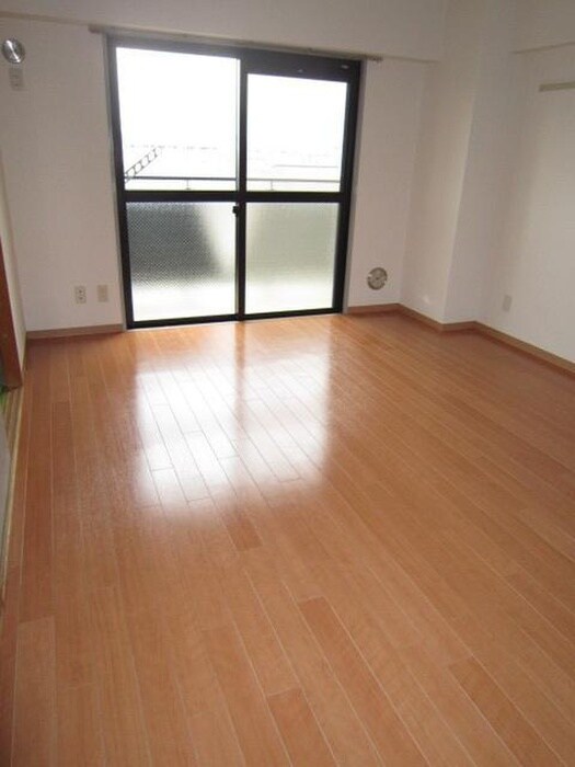 居室 グランデージ３武里