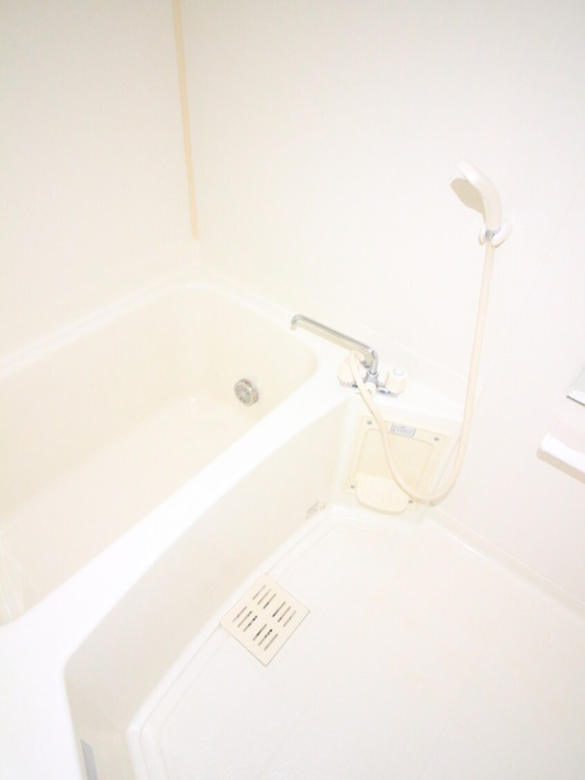 バス／シャワールーム等 ア・ラ・モ－ドＢ