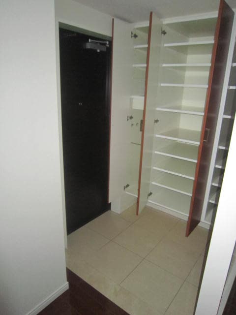 玄関 レジディア武蔵小杉