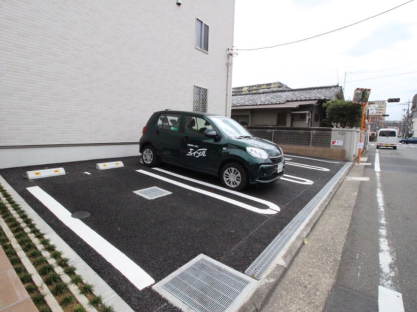 駐車場 フラワーヒルズ