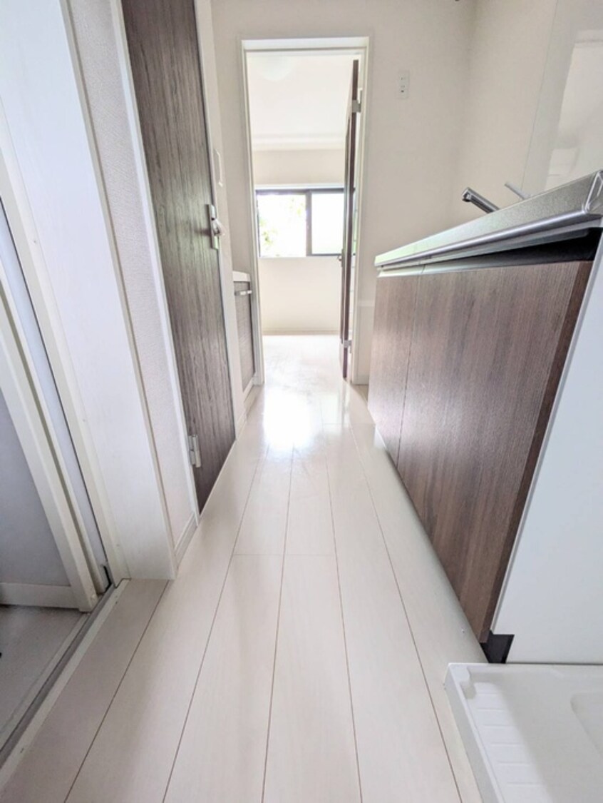 廊下 IXIA梶ヶ谷