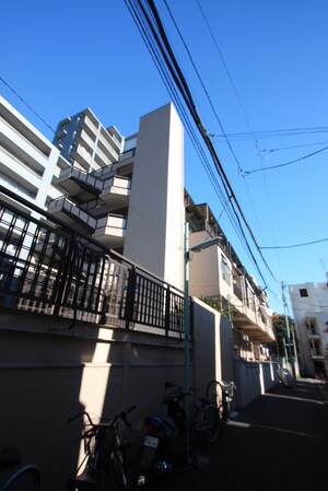 第三東個マンション(605)