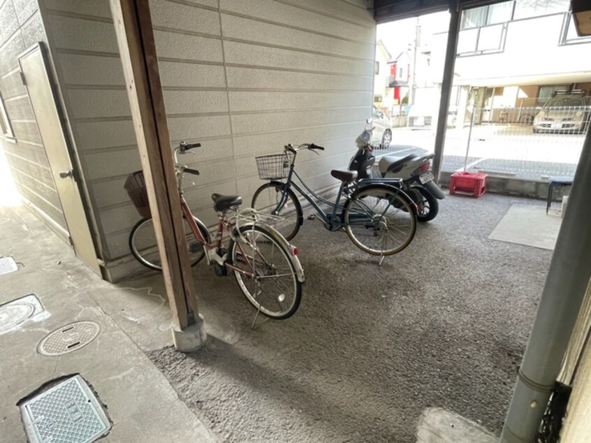 駐輪場 川島ハイツ