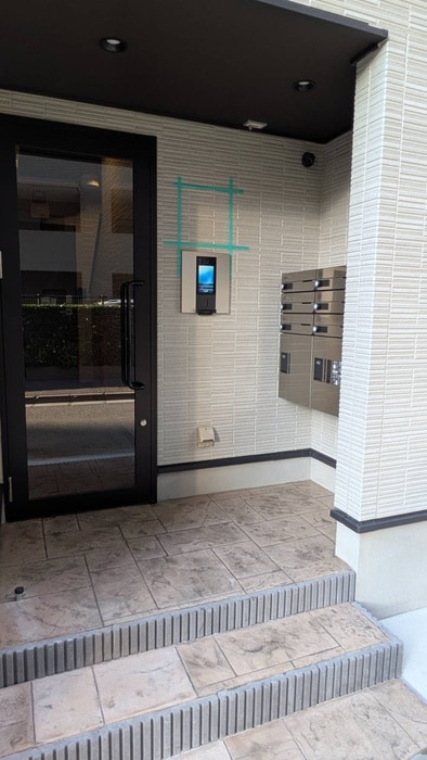 エントランス部分 アルモニー高鼻