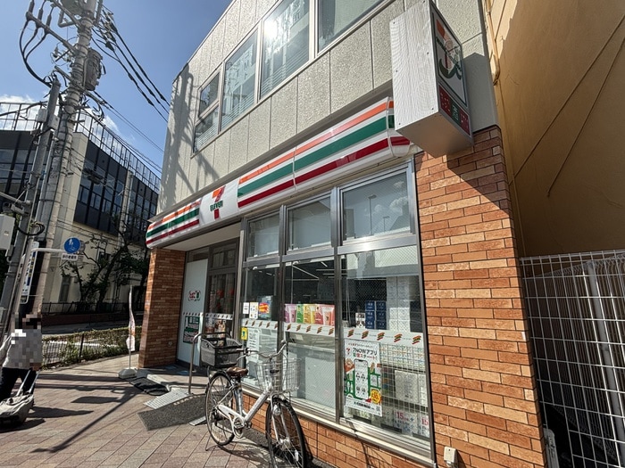 セブンイレブン　日暮里中央通り店(コンビニ)まで60m 豊田屋ビル
