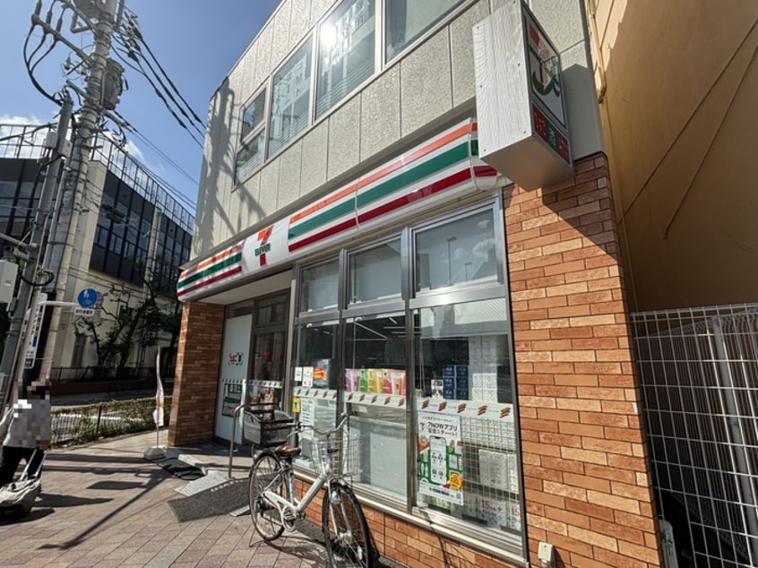 セブンイレブン　日暮里中央通り店(コンビニ)まで60m 豊田屋ビル