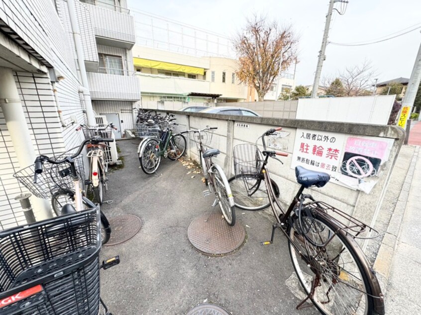 駐輪場 パールビル