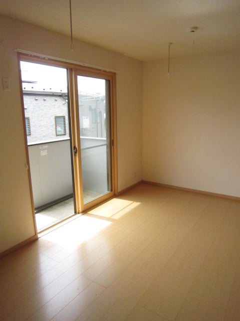 居室 ロ－ズコ－ト宝町