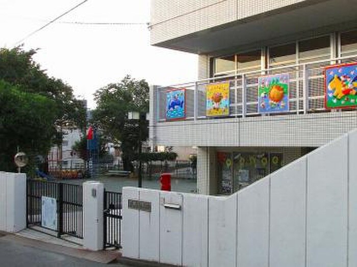 鶴ケ峯幼稚園(幼稚園/保育園)まで350m メゾンアサヒ