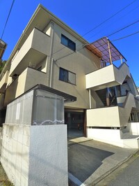 アカツカハイツ