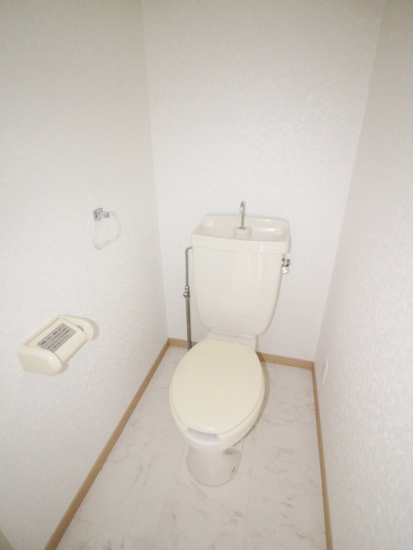 トイレ コリ－ヌ厚木