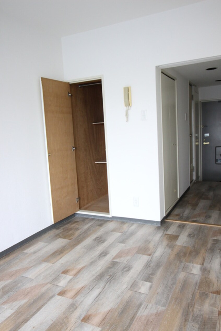 居室 モンシャトー久地