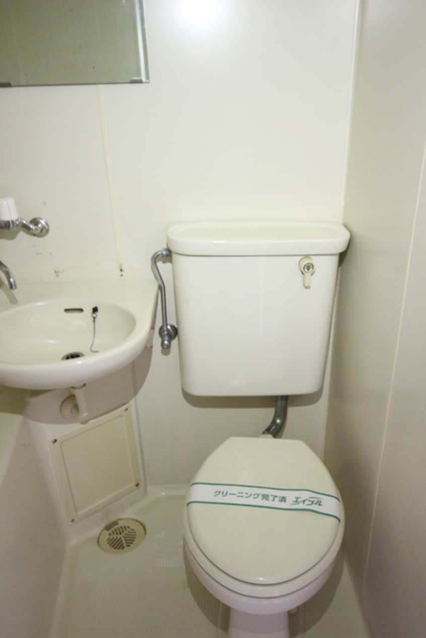 トイレ モンシャトー久地