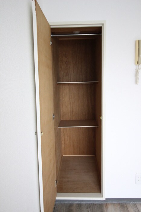 収納 モンシャトー久地