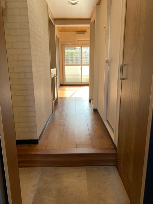 玄関 モンシャトー久地