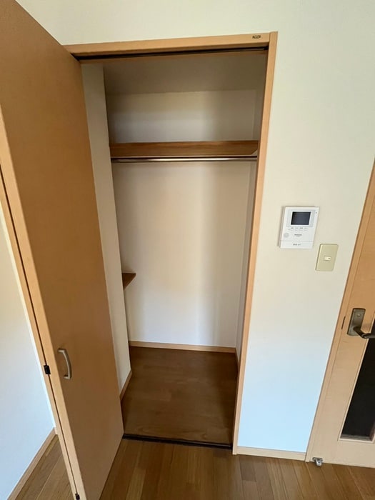 収納 ワイズコ－トミズエ