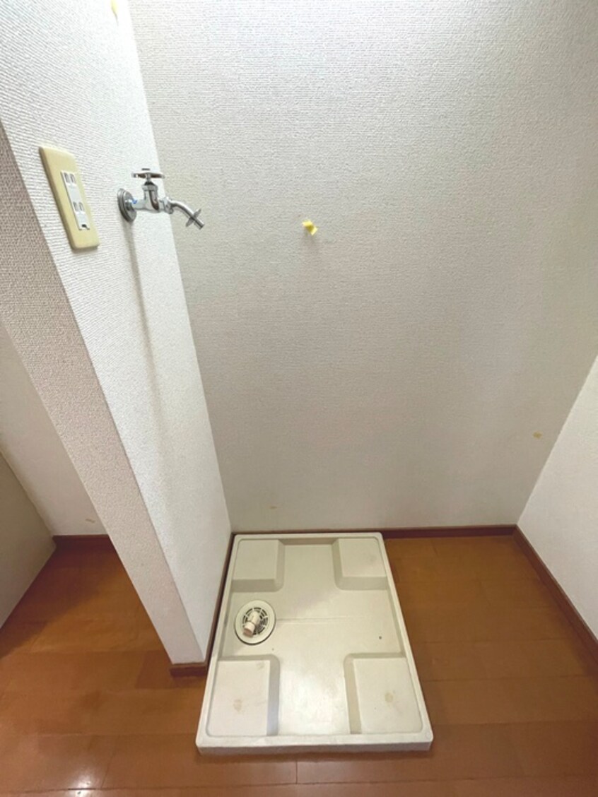 洗濯機置場 メインシティガ－デンアゼリア２