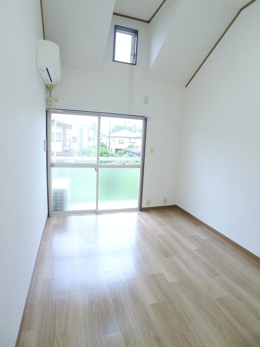 居室 ホワイトハイツ