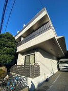 パインハウスの外観