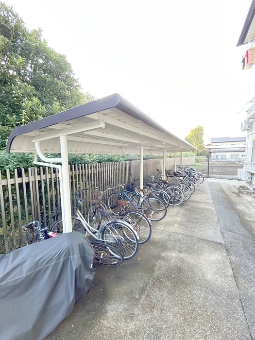 駐輪場 トリヴァンベール・ハイブリッジ