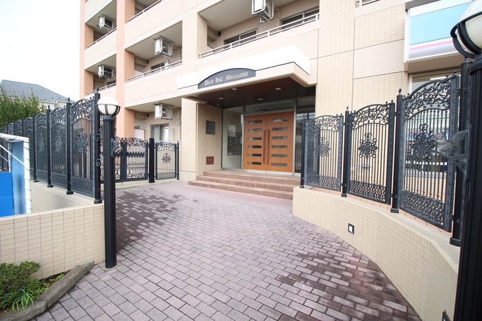 エントランス部分 パ－クヒル三ッ沢