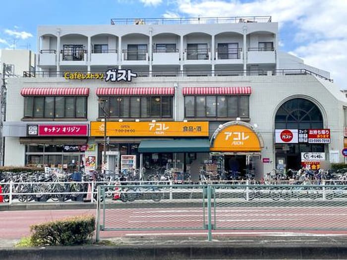 ガスト(その他飲食（ファミレスなど）)まで430m ベルシードステアー小竹向原