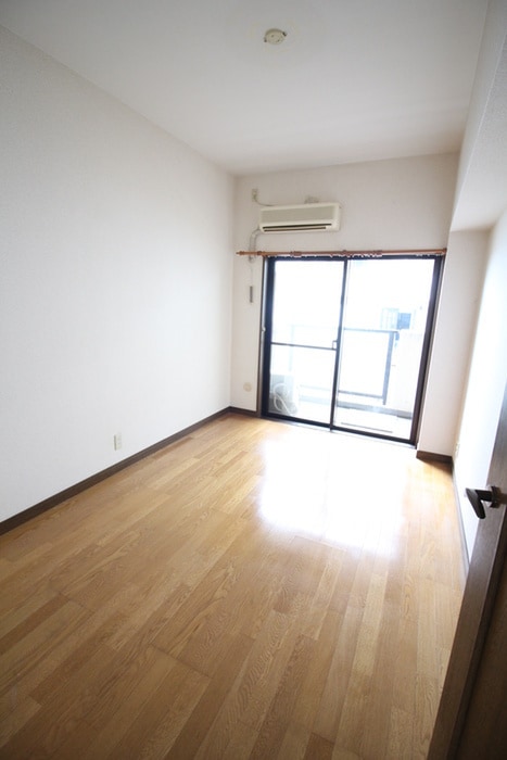 居室 コンフォート和田町（302）