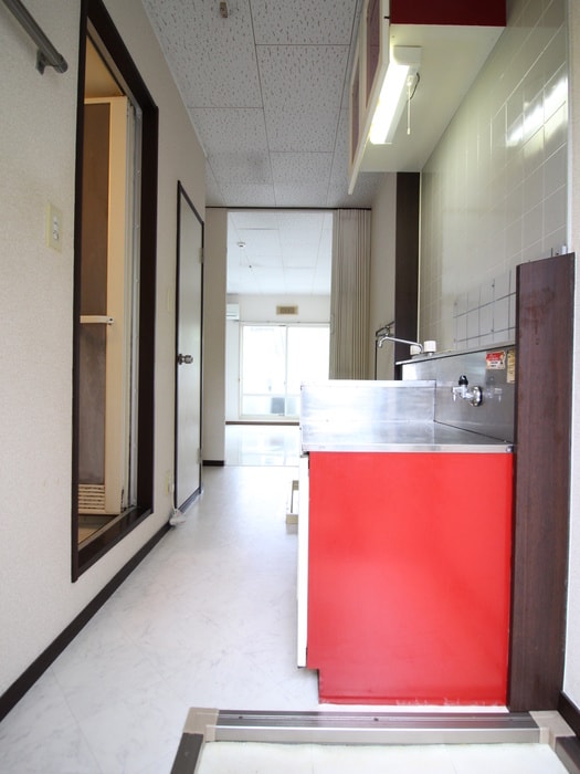 玄関 メ－プルハイツ