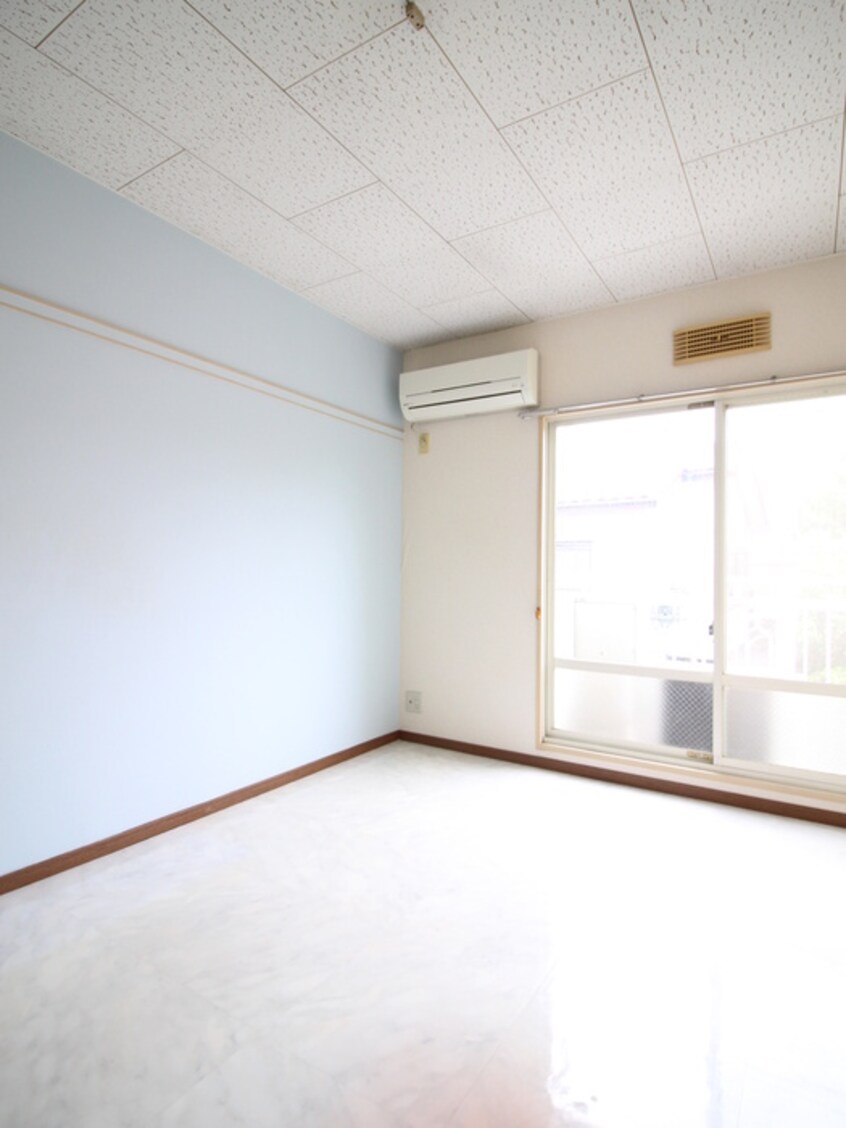 居室 メ－プルハイツ