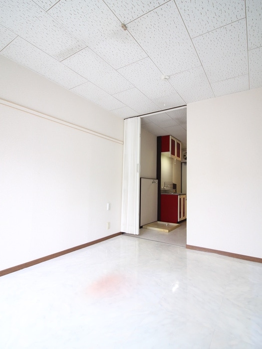 居室 メ－プルハイツ