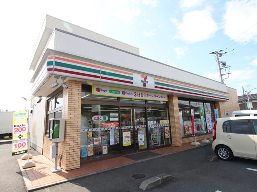 セブンイレブン上福岡駒林店(コンビニ)まで210m アムール 2011