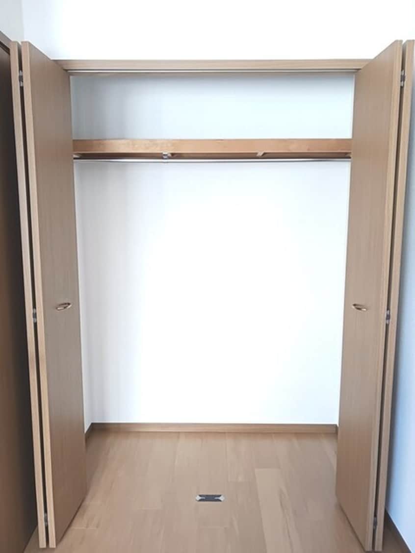 収納 エス・テュエールB