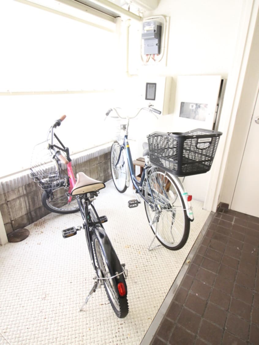 駐輪場 カクタス伊藤館