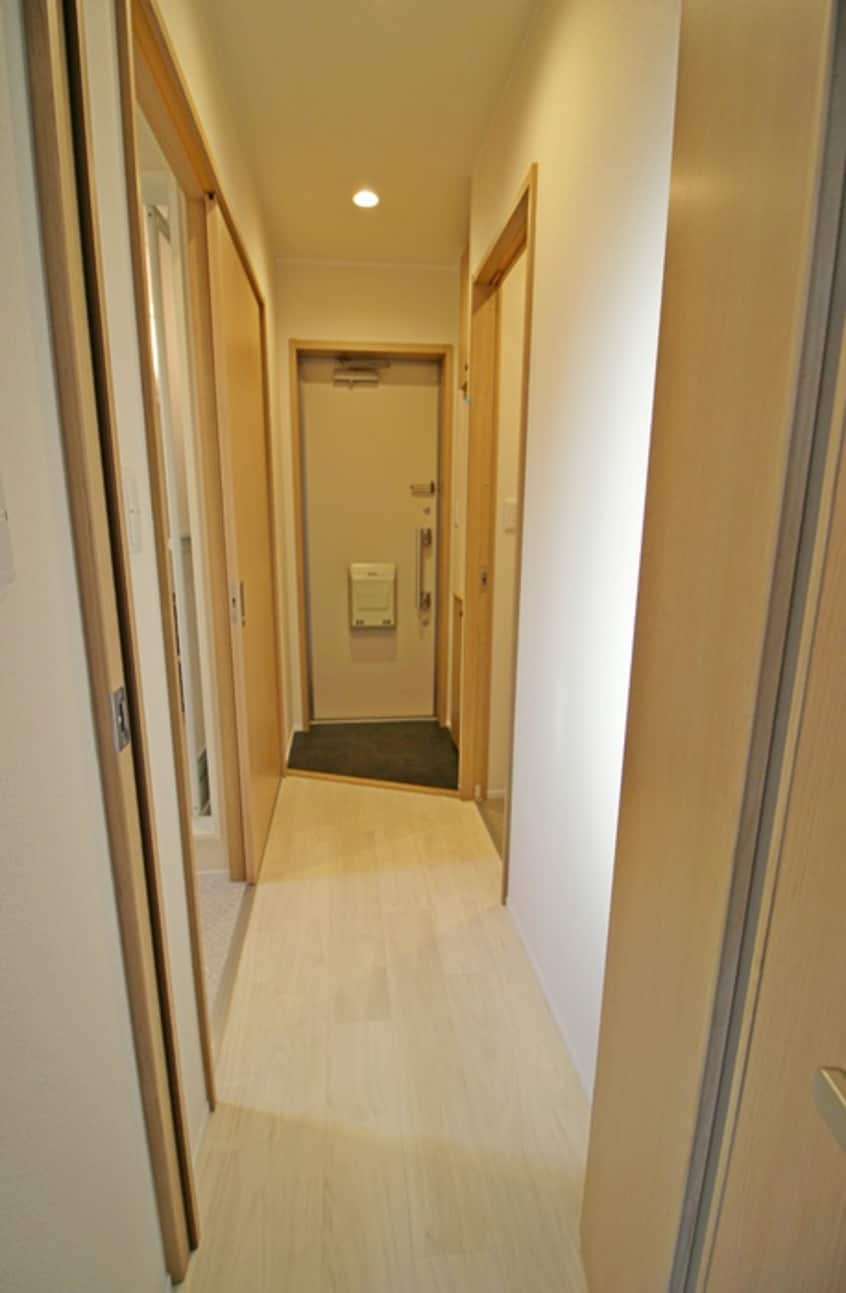 廊下 ファミーユ石原