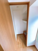 収納 清水ヶ丘ビル