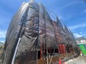 建築中