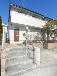 比留間メゾネットA