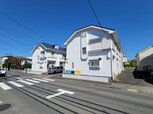 ホワイトハウスクリハラＡ